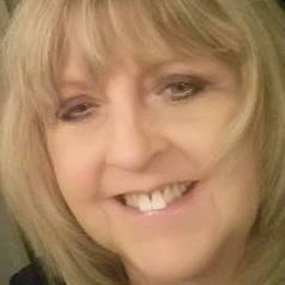 Meet your Posher, Kay - Picture 1 of 1